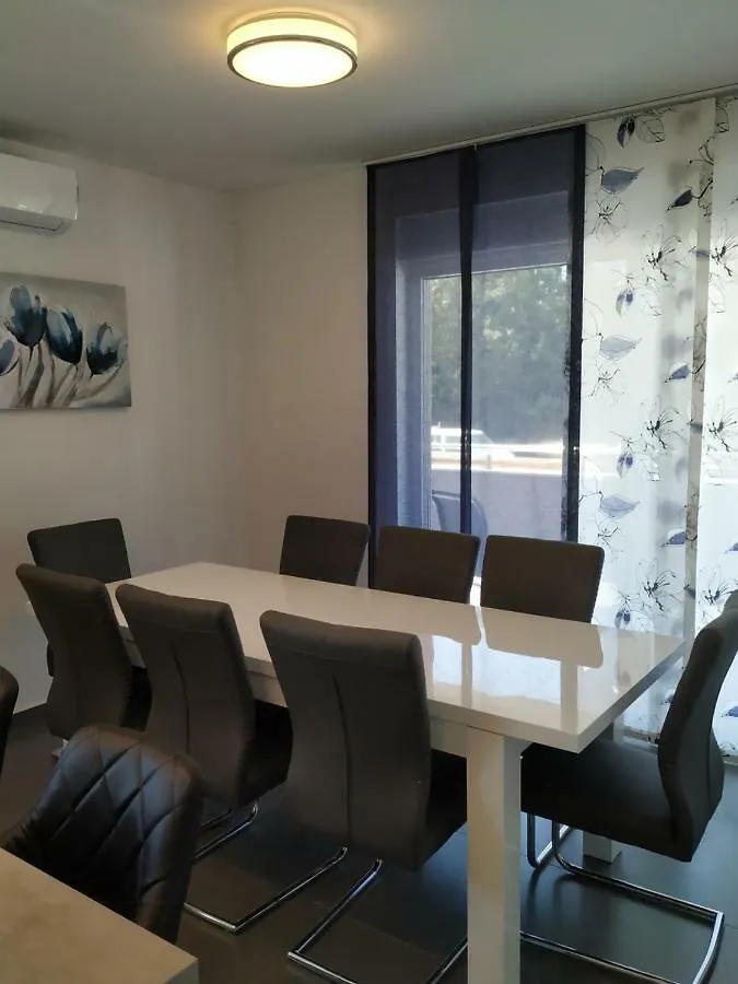 Villa Grande T&D Pula